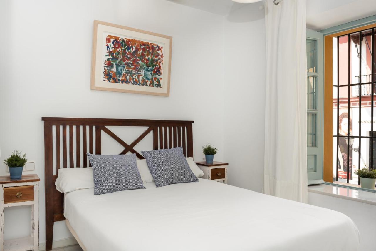 Apartamentos Boutique Vida Seville Exterior photo