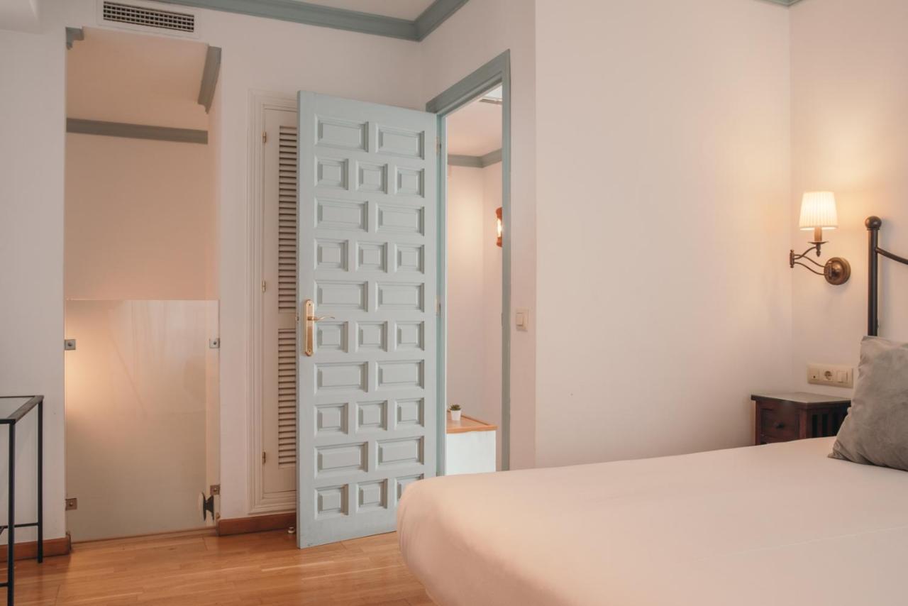 Apartamentos Boutique Vida Seville Exterior photo
