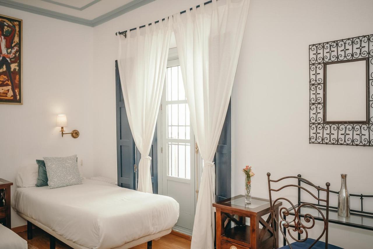 Apartamentos Boutique Vida Seville Exterior photo
