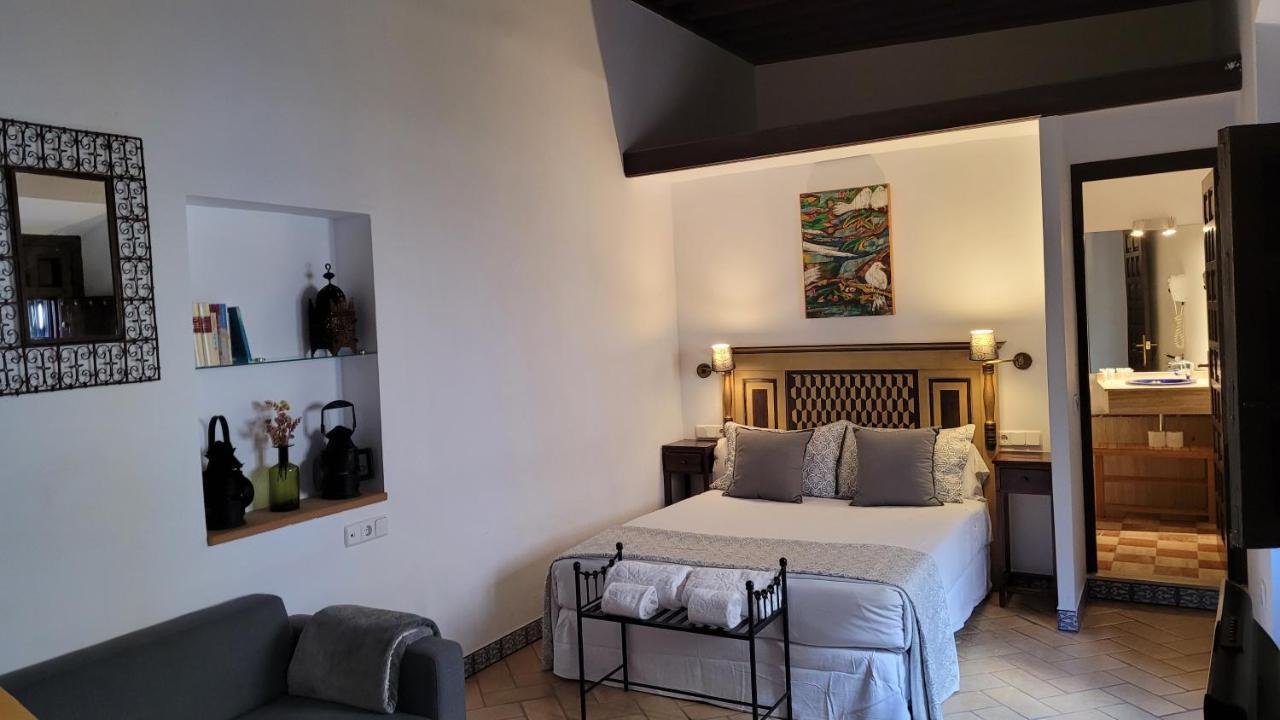 Apartamentos Boutique Vida Seville Exterior photo