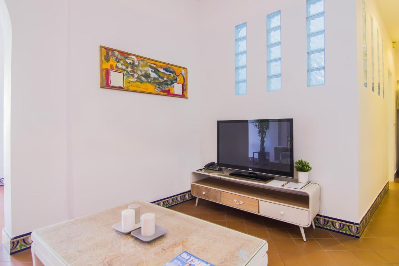 Apartamentos Boutique Vida Seville Exterior photo