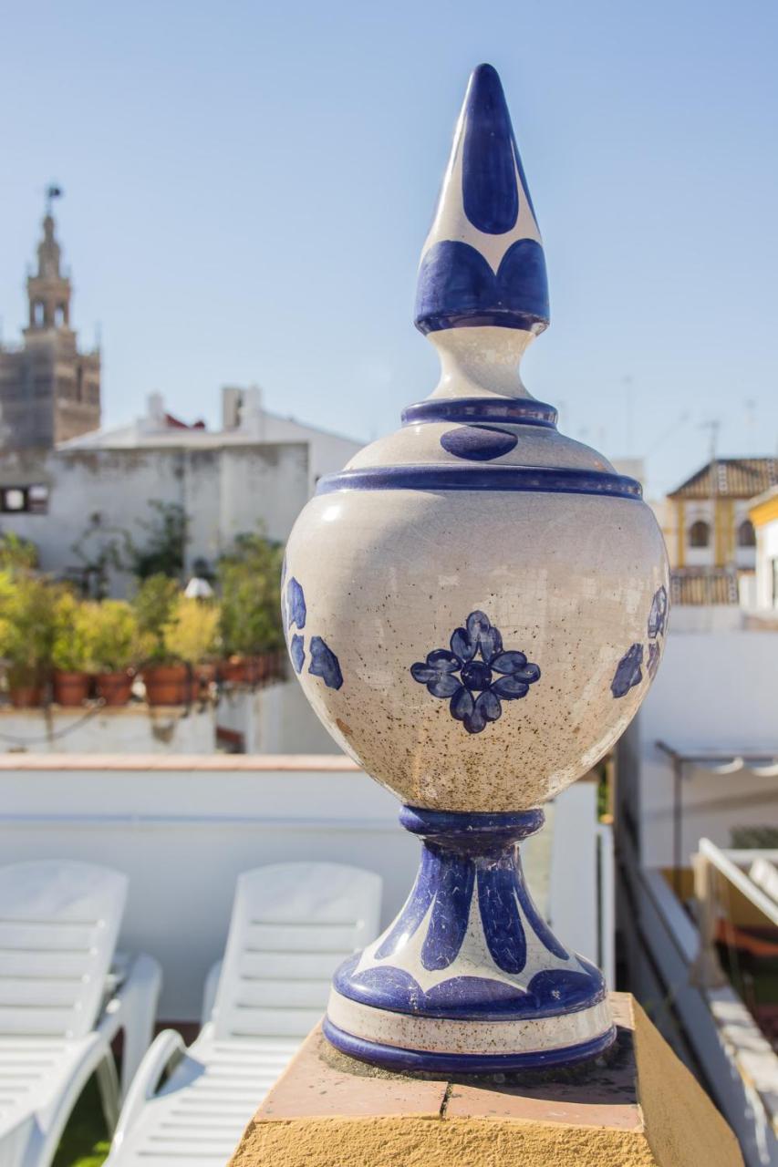 Apartamentos Boutique Vida Seville Exterior photo